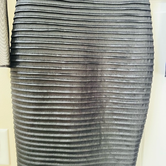 Calvin Klein Elegant Black Sheer Sleeve Dress - Picture 4 of 8